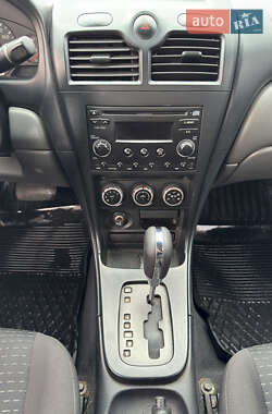 Седан Nissan Almera 2008 в 
