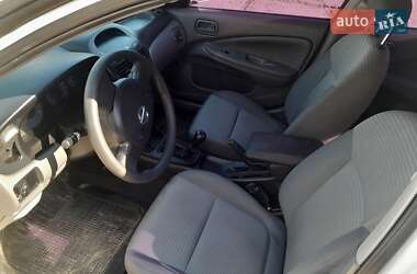 Седан Nissan Almera 2012 в 