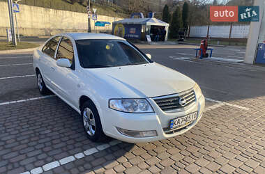 Седан Nissan Almera 2011 в Киеве