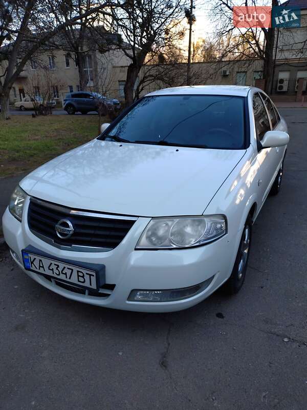 Nissan Almera 2011