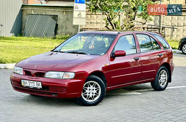Хетчбек Nissan Almera 1998 в Одесі