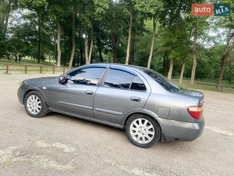 Седан Nissan Almera 2005 в 