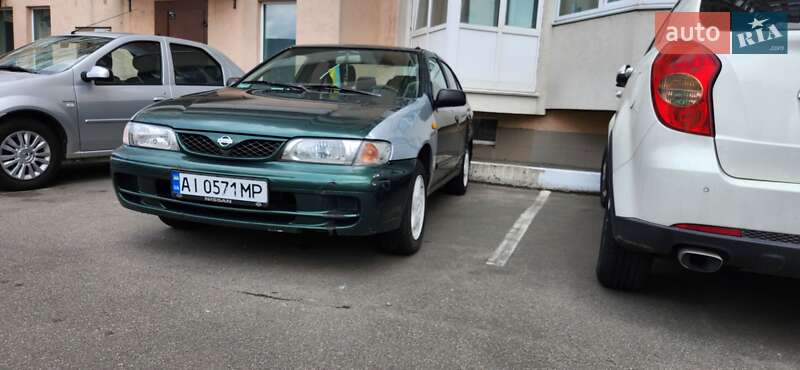 Седан Nissan Almera 1998 в Вышгороде