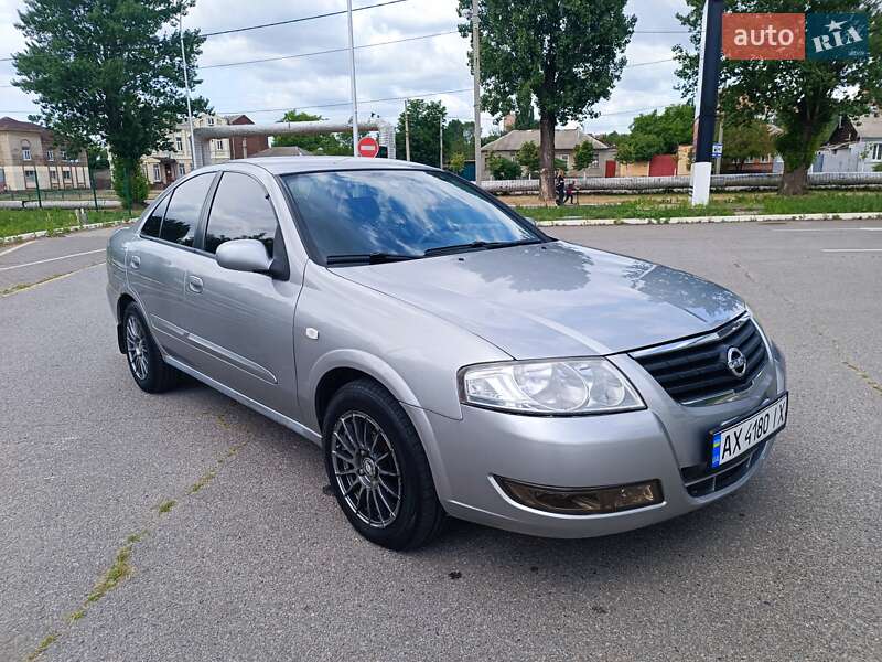 Nissan Almera 2008