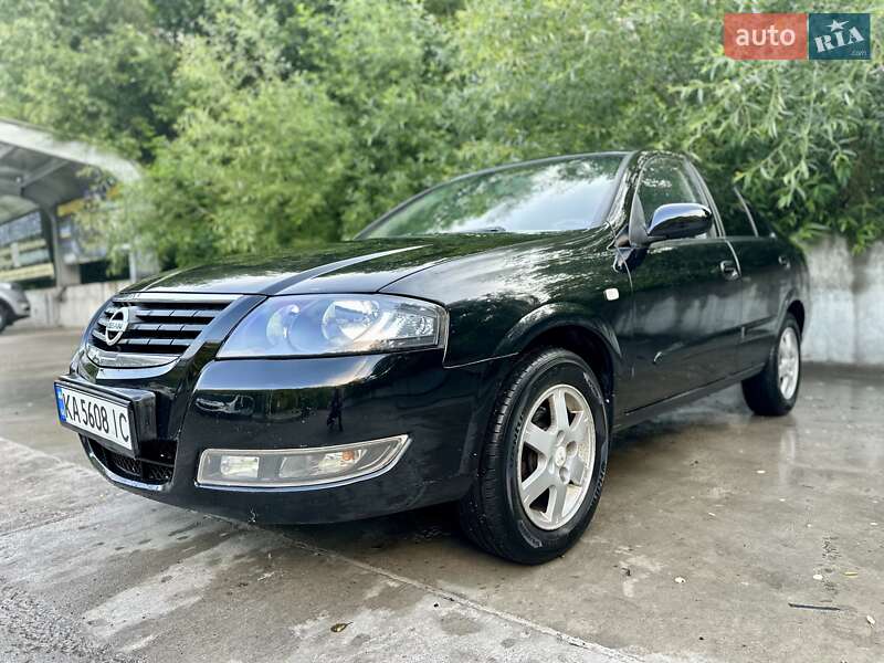 Седан Nissan Almera 2012 в Києві