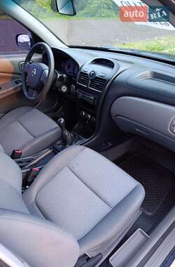 Седан Nissan Almera 2012 в 