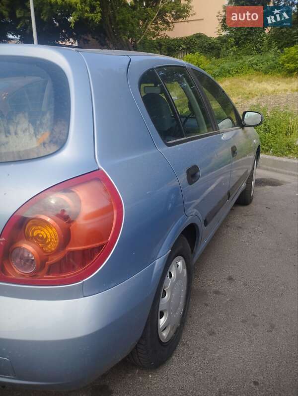 Хетчбек Nissan Almera 2006 в Житомирі
