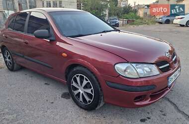 Хетчбек Nissan Almera 2001 в 