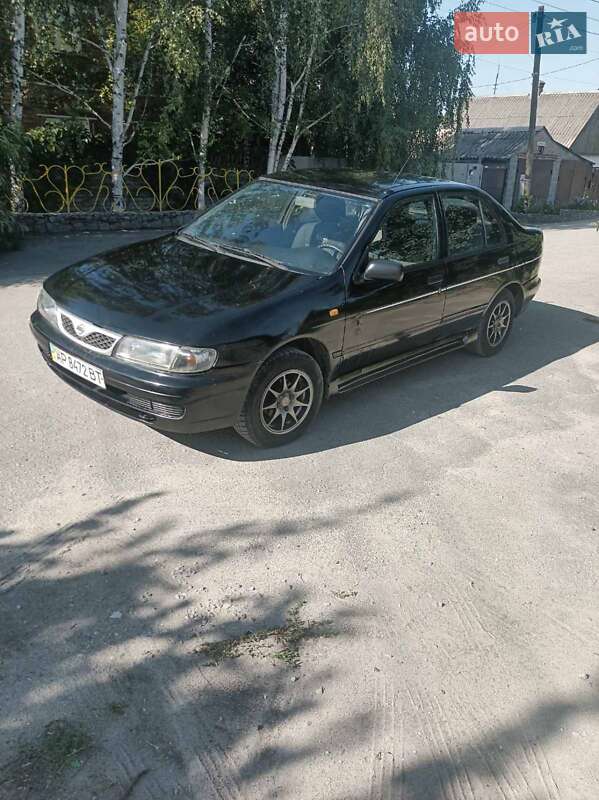 Nissan Almera 1996