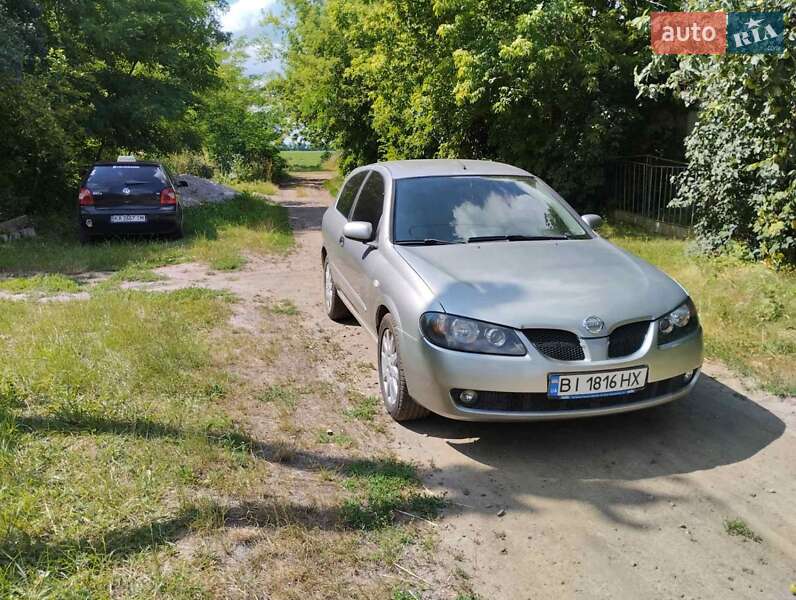 Хэтчбек Nissan Almera 2005 в Умани