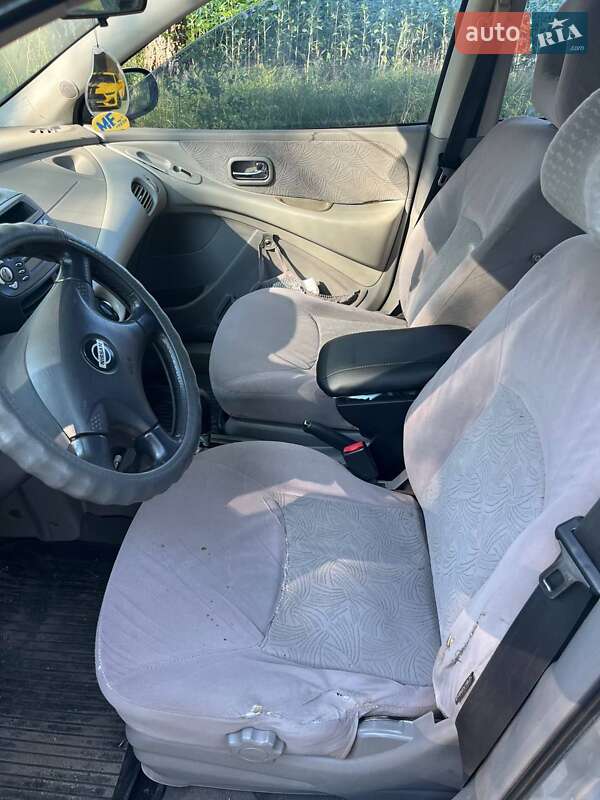 Хэтчбек Nissan Almera 2001 в Краснограде фото 4 Хэтчбек Nissan Almera 2001 в Краснограде