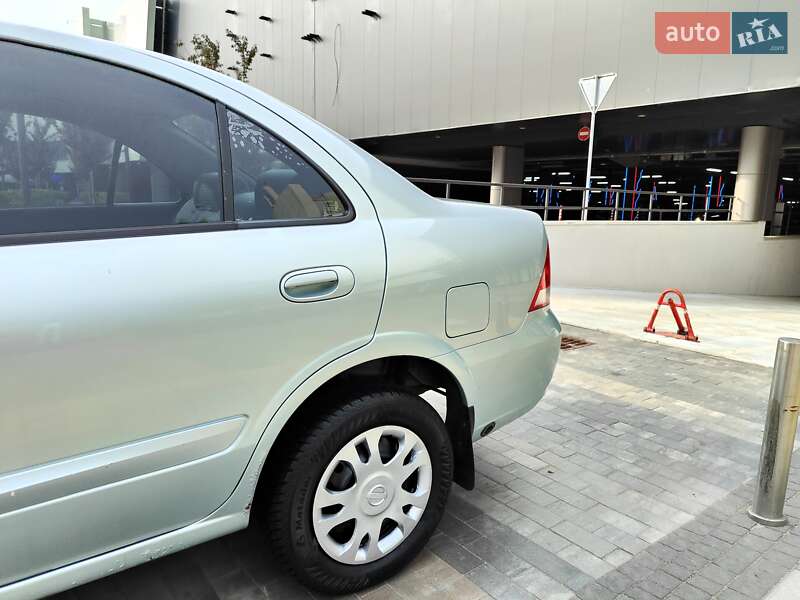 Седан Nissan Almera 2007 в Киеве