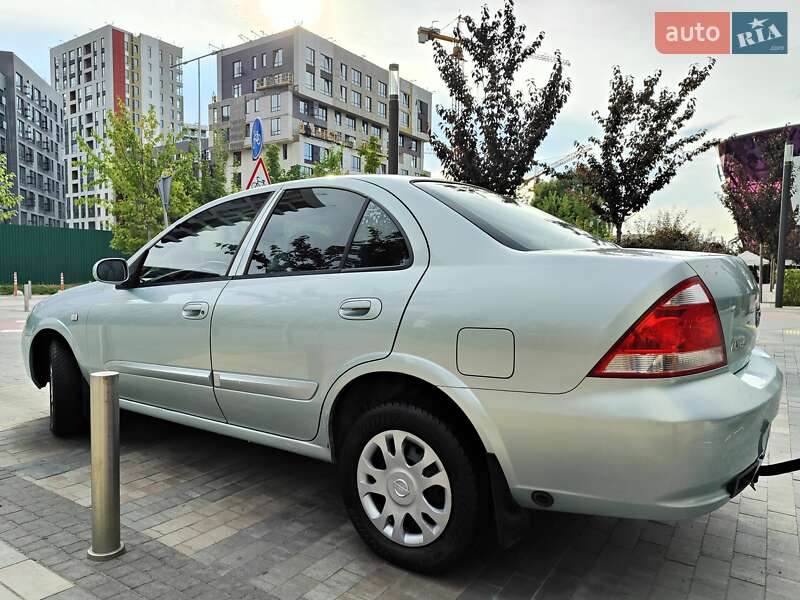 Седан Nissan Almera 2007 в Киеве
