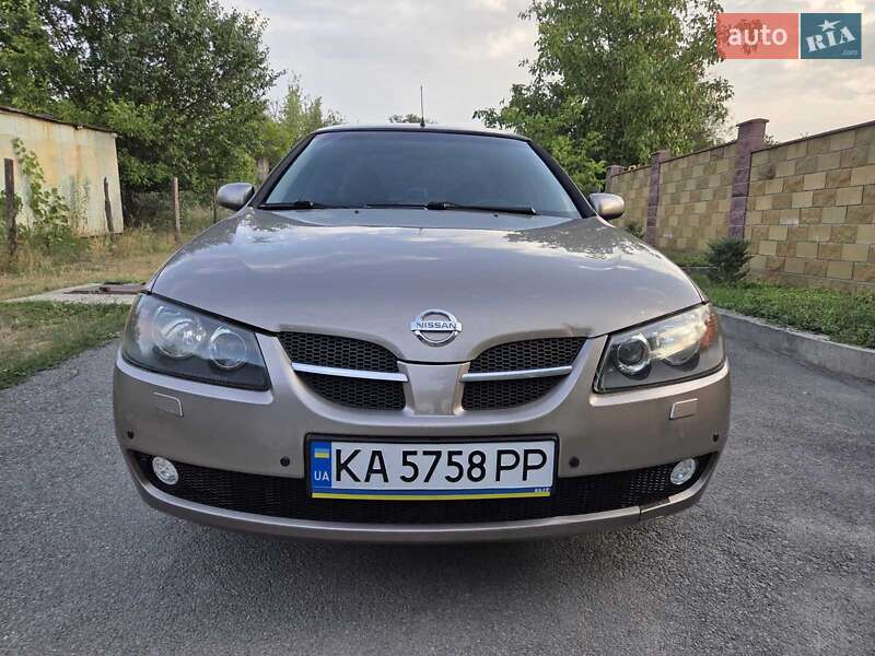 Седан Nissan Almera 2005 в Каменском