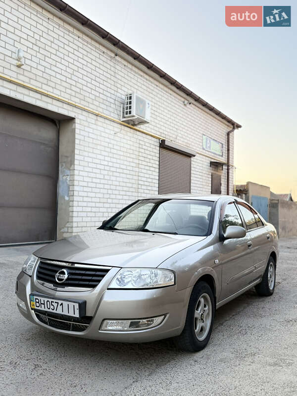 Nissan Almera 2012