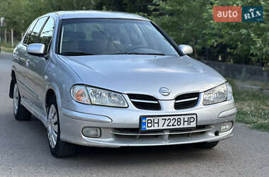 Хэтчбек Nissan Almera 2000 в Одессе