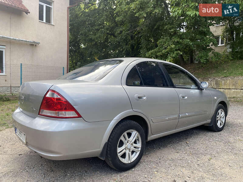 Седан Nissan Almera 2008 в Ужгороді
