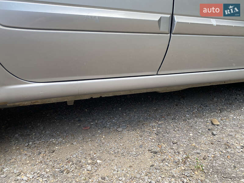 Седан Nissan Almera 2008 в Ужгороді