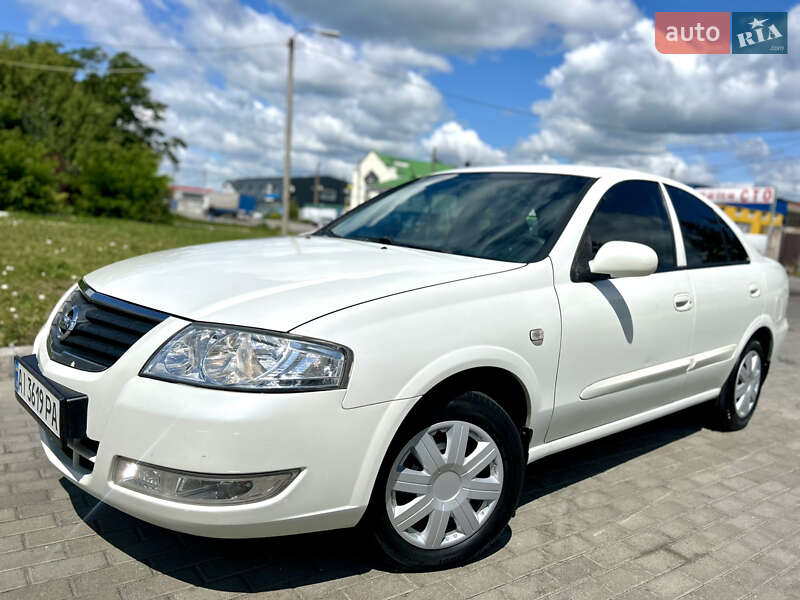 Nissan Almera 2012