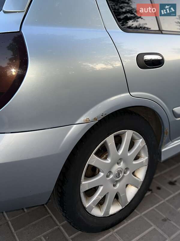 Хэтчбек Nissan Almera 2006 в Днепре