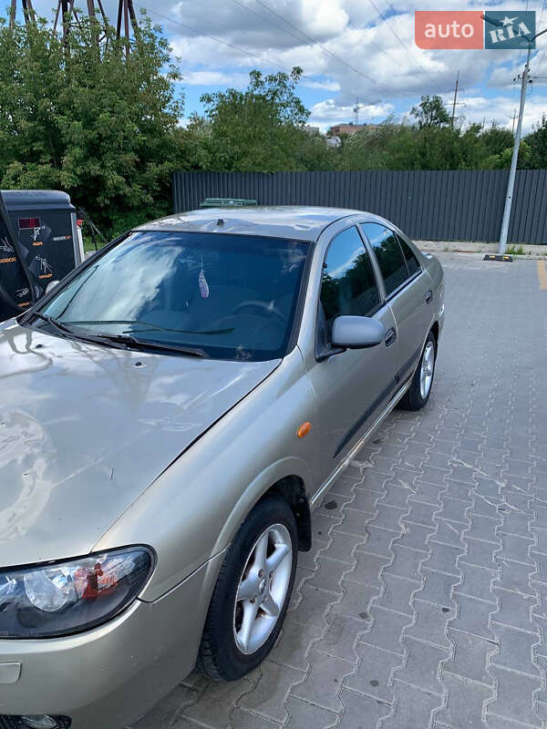 Седан Nissan Almera 2003 в Києві