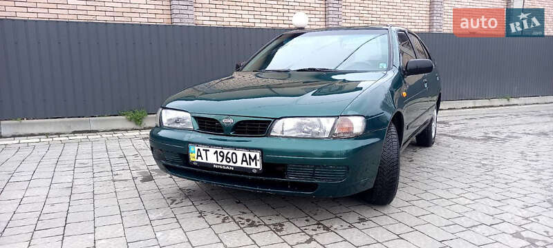 Хэтчбек Nissan Almera 1997 в Ивано-Франковске