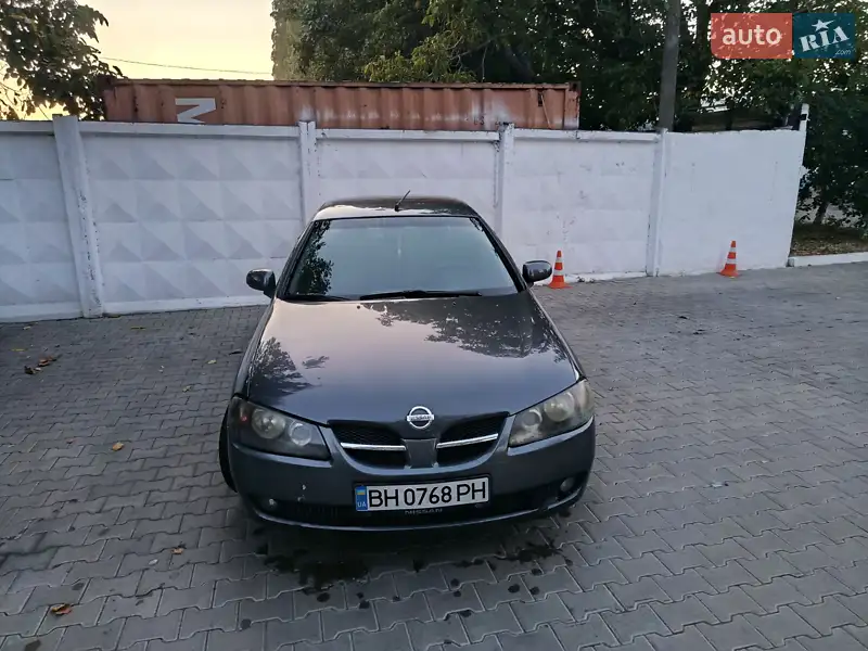 Nissan Almera