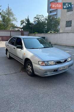Седан Nissan Almera 1998 в Харкові