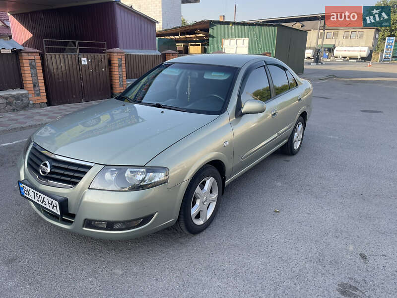 Nissan Almera 2010
