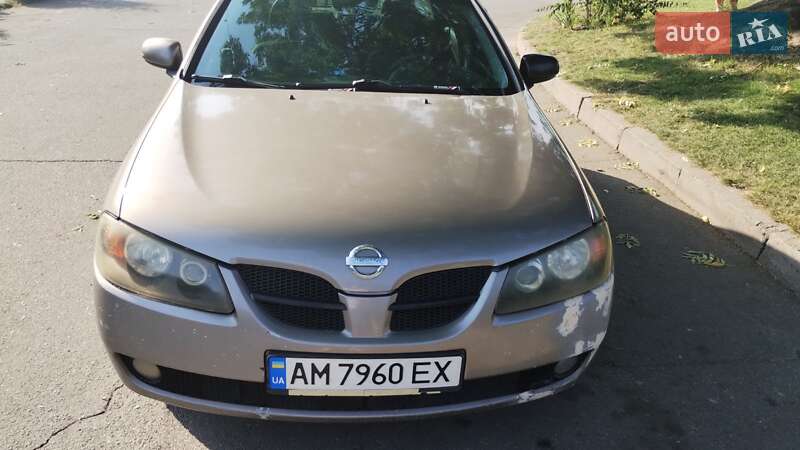 Nissan Almera 2005
