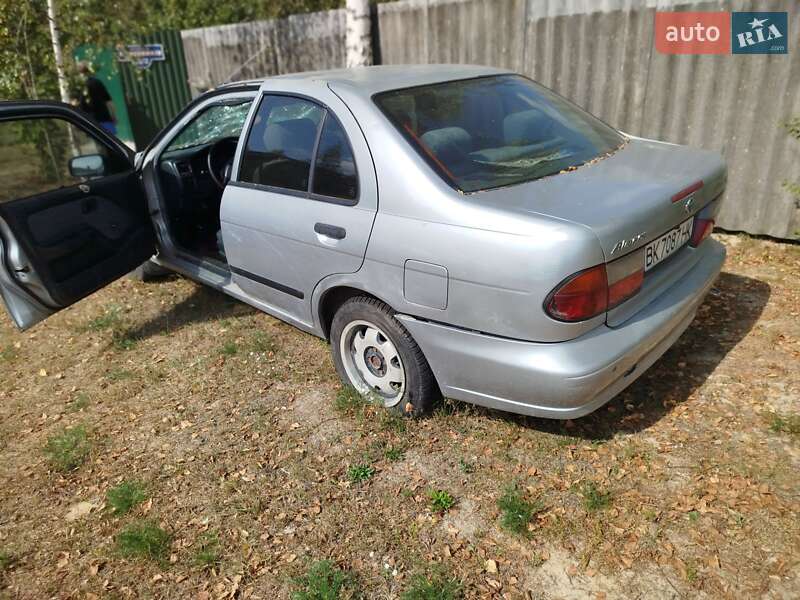 Седан Nissan Almera 1997 в Рівному