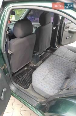 Хетчбек Nissan Almera 1996 в Хмельницькому