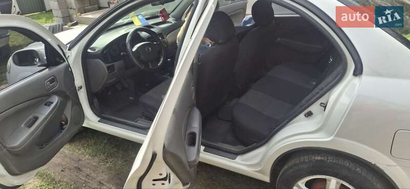 Седан Nissan Almera 2011 в Білогір'ї