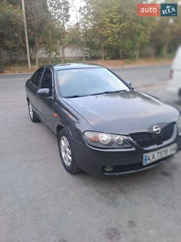 Nissan Almera 2003