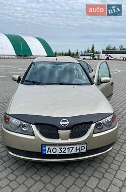 Хэтчбек Nissan Almera 2003 в Ужгороде
