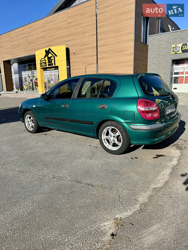 Хетчбек Nissan Almera 2001 в Білій Церкві