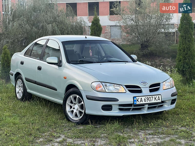 Nissan Almera 2002