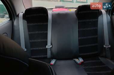 Седан Nissan Almera 2006 в Новом Буге