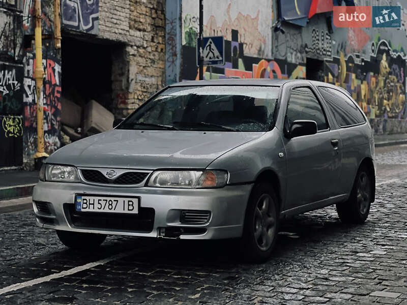 Nissan Almera 1996
