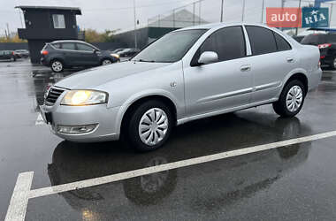 Седан Nissan Almera 2010 в 