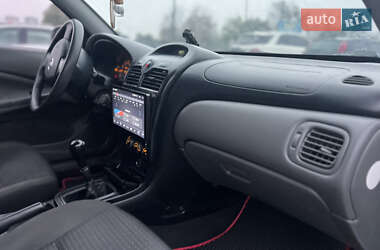 Седан Nissan Almera 2010 в 