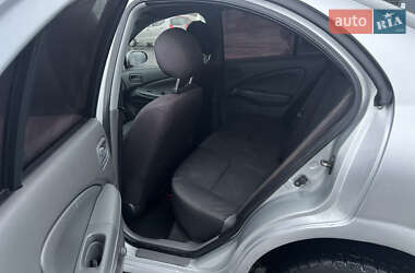 Седан Nissan Almera 2010 в 