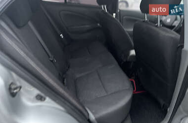 Седан Nissan Almera 2010 в 