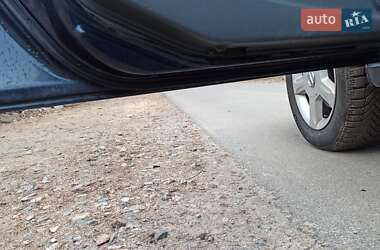 Седан Nissan Almera 2006 в  фото 6 Седан Nissan Almera 2006 в