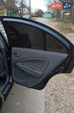 Седан Nissan Almera 2006 в  фото 16 Седан Nissan Almera 2006 в