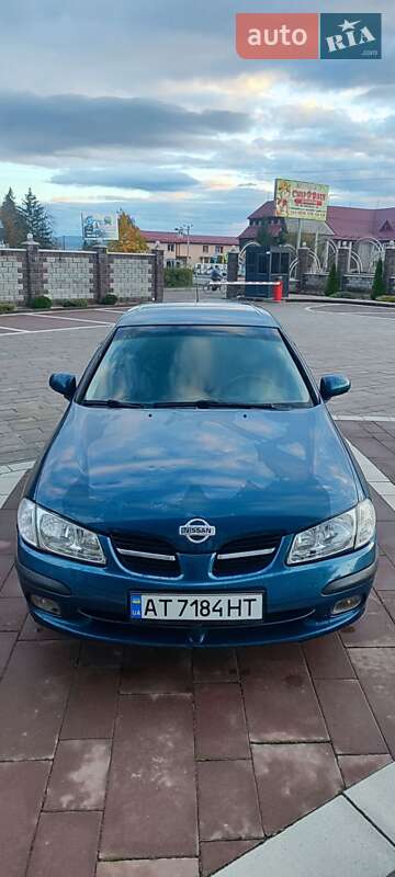 Nissan Almera 2000