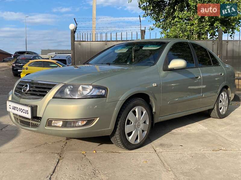 Седан Nissan Almera 2010 в Києві