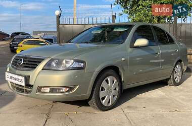 Седан Nissan Almera 2010 в 