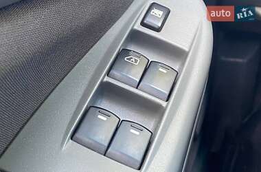 Седан Nissan Almera 2010 в 