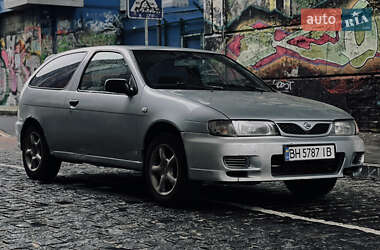 Хэтчбек Nissan Almera 1996 в Одессе